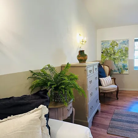 Beautiful And Spacious 3 Bed Character With Large, Private Heated Pool