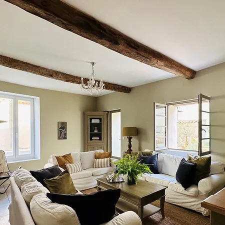 Beautiful And Spacious 3 Bed Character With Large, Private Heated Pool *