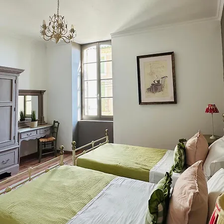 Beautiful And Spacious 3 Bed Character With Large, Private Heated Pool Hébergement de vacances *